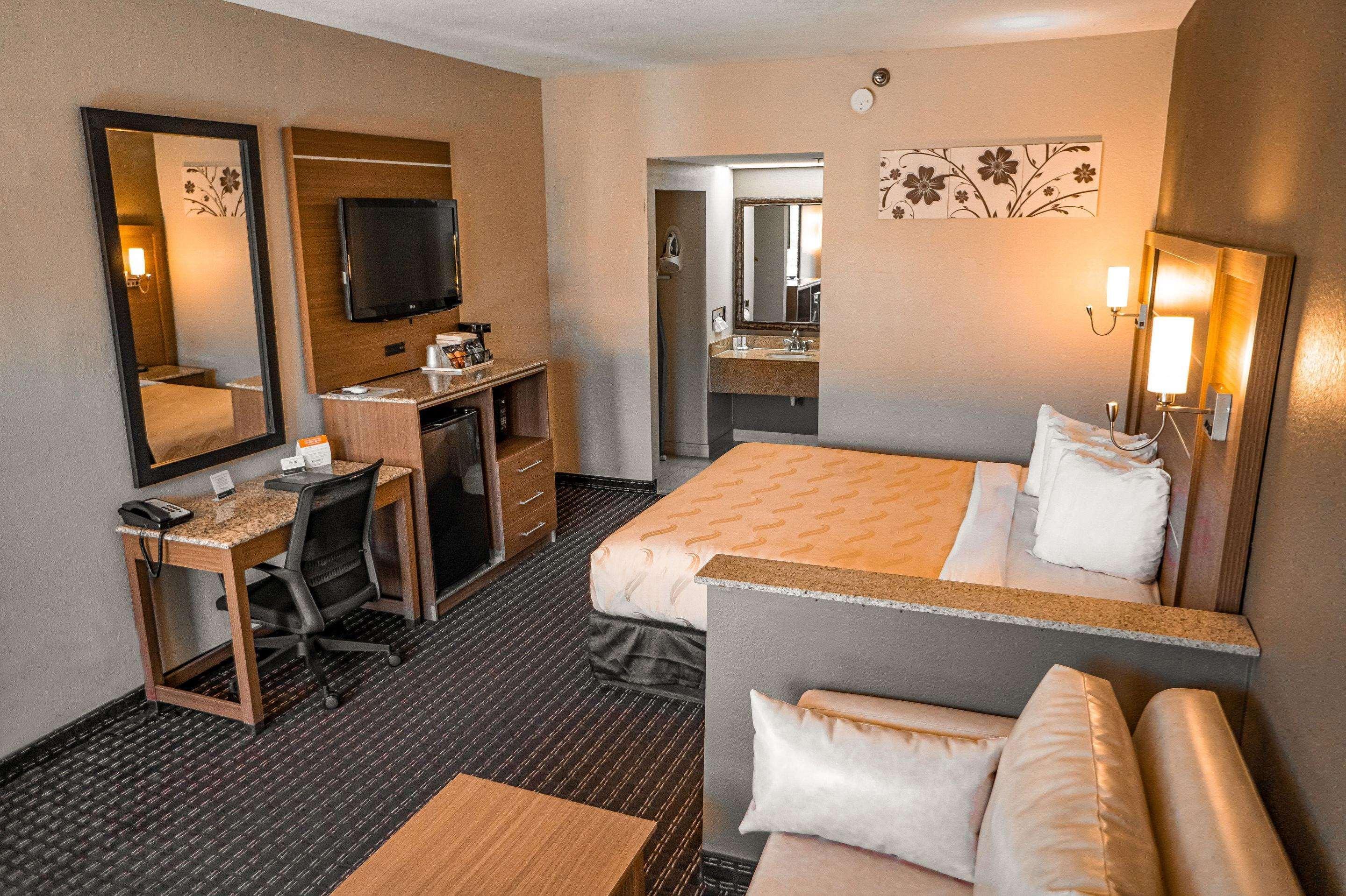 Quality Inn & Suites Near Six Flags - Austell Ngoại thất bức ảnh