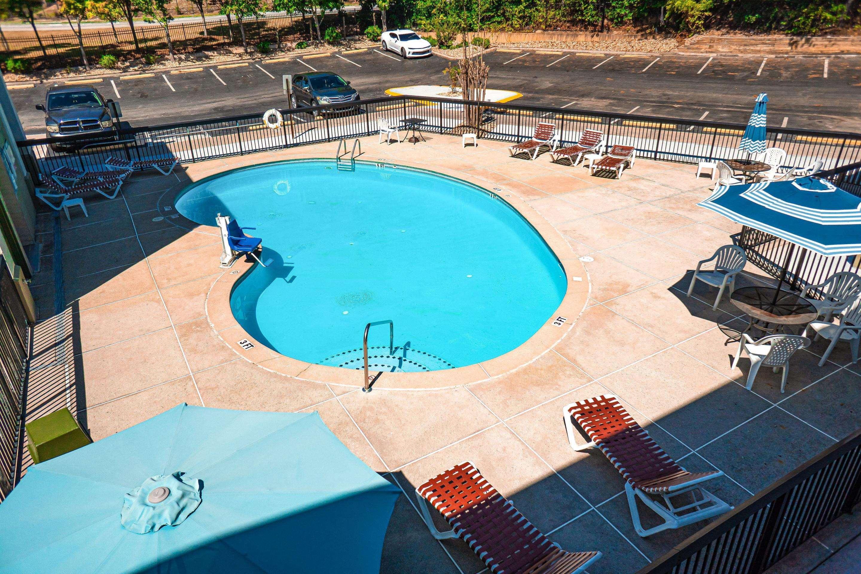 Quality Inn & Suites Near Six Flags - Austell Ngoại thất bức ảnh